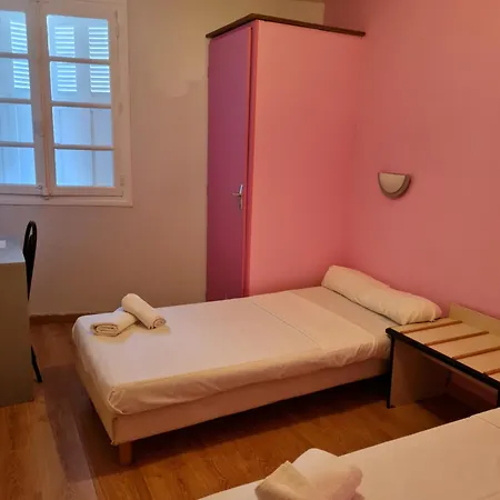 Le Milan Ξενοδοχείο 2*