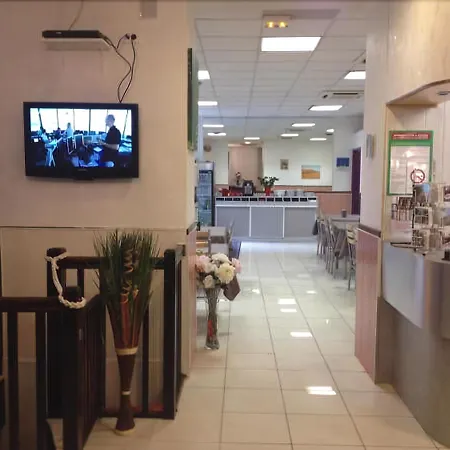 Ξενοδοχείο Le Milan 2*