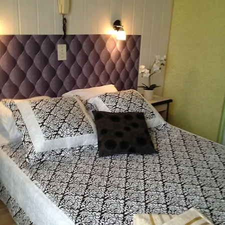 Le Milan Hotel 2*