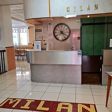 Hotel Le Milan Lurdy