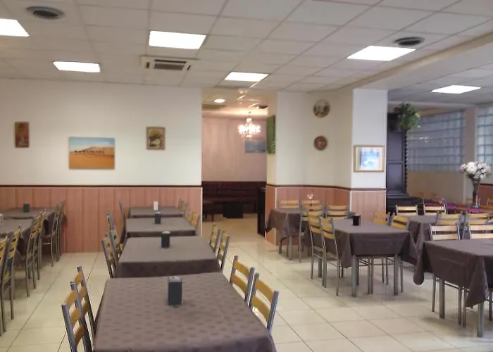 Hotel Le Milan Lurdy