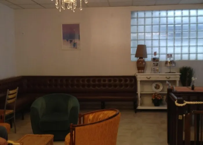 Le Milan 2* Λούρδη